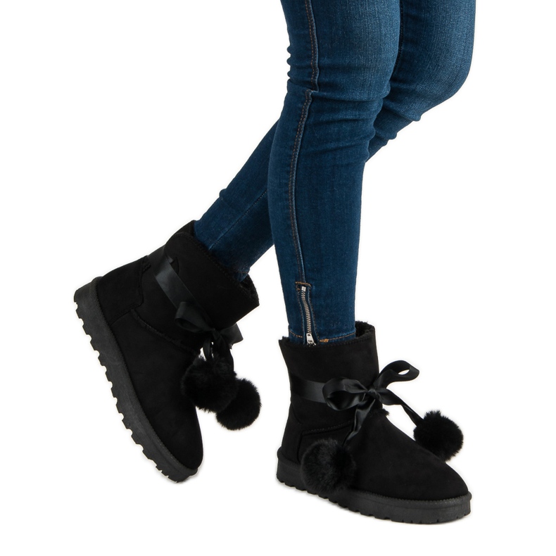 Mukluki preto com pompons 2 Mukluki preto com pompons 2