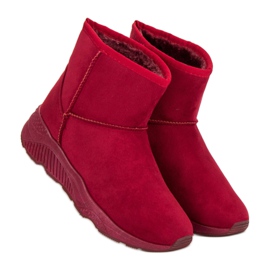 Botas de neve na plataforma vermelho 1