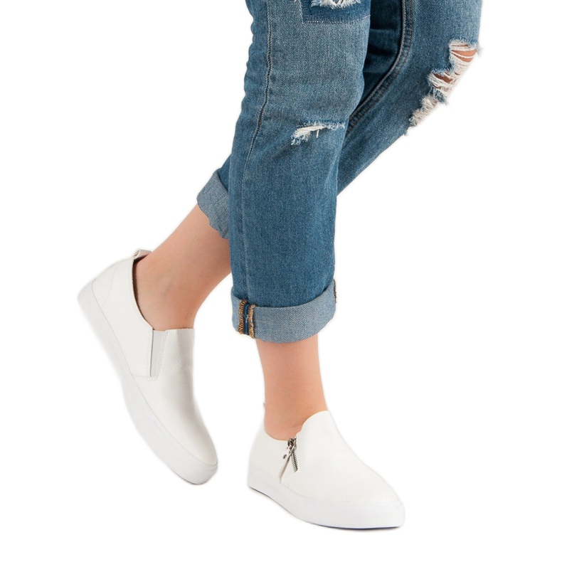 Tênis com zíper branco 1