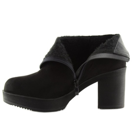 Botas com salto estável preto YL96009 Preto 1