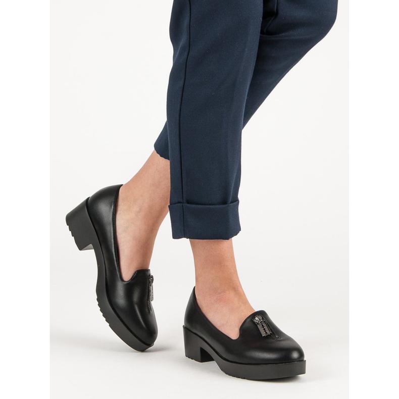 Comer Sapatos pretos de salto alto 2