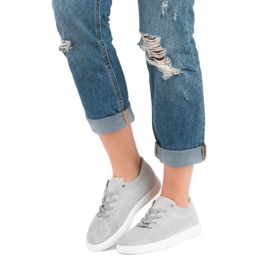 Calçados esportivos confortáveis cinza 2