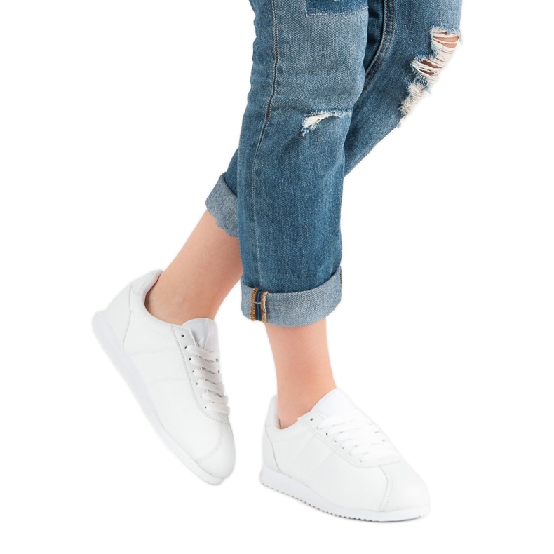 Calçados Esportivos Brancos 2