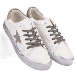 Tênis elegantes e baixos branco multicolorido 2