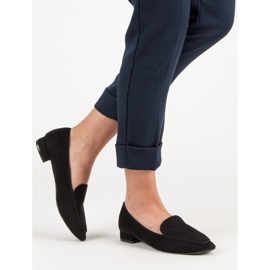 Small Swan Senhores da Moda preto 2