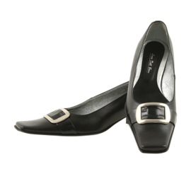 Bombas de couro preto 2