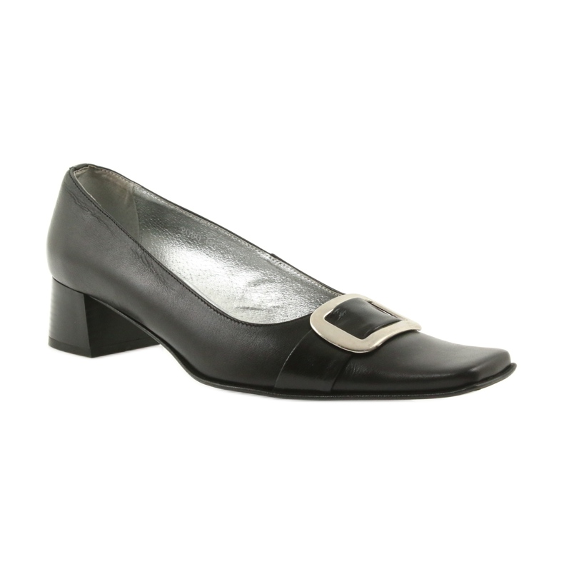 Bombas de couro preto 1