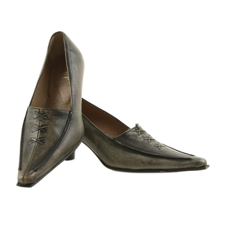 Bombas de couro Eksbut 559 cinza 2