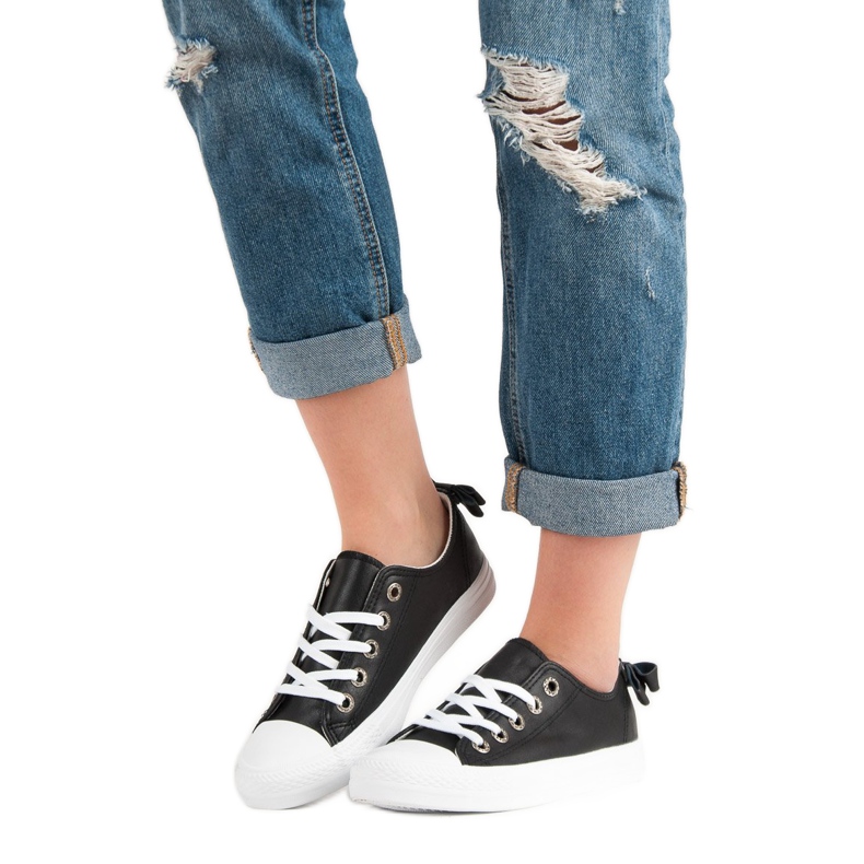 Tênis preto baixo 2