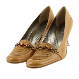 Bombas de couro castanho 2