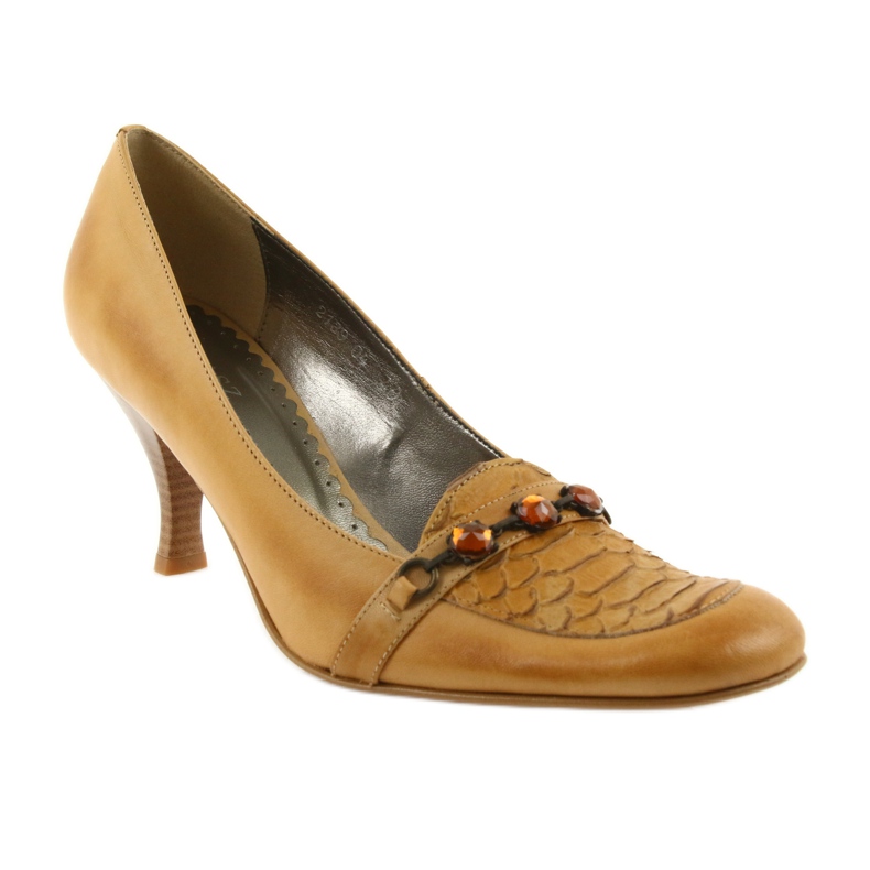 Bombas de couro marrom 1