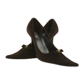 Bombas de couro marrom 3