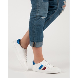 Comer Tênis branco com cordões 2 Comer Tênis branco com cordões 2