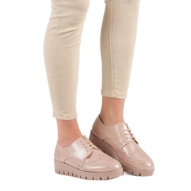 Comer Amarrar os sapatos rosa 1