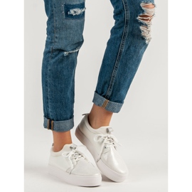 Tênis slip-on branco 1