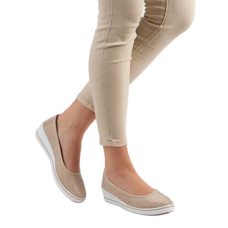 Comer Tênis Gold Wedge dourado 2