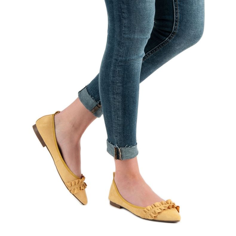 Corina Bailarinas de camurça com babado amarelo 2 Corina Bailarinas de camurça com babado amarelo 2