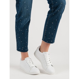 Tênis Branco Com Coração 1