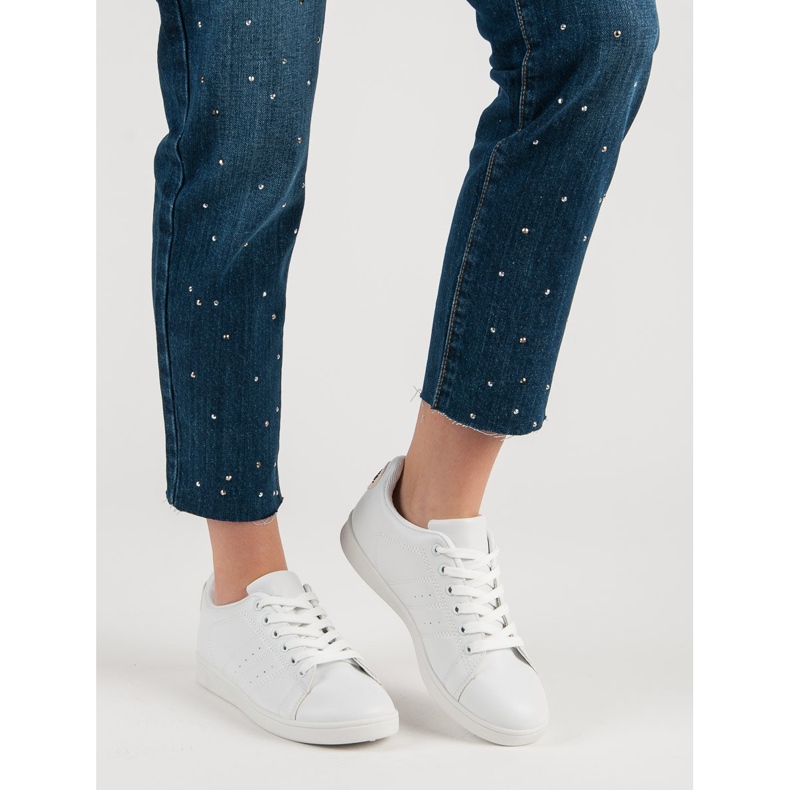 Tênis Branco Com Coração 1