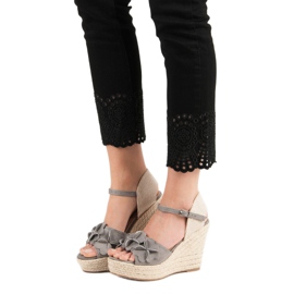 Top Shoes Sandálias Cinzentas Com Flores cinza 2 Top Shoes Sandálias Cinzentas Com Flores cinza 2