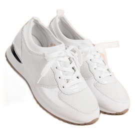 Calçados Esportivos Com Malha branco 1 Calçados Esportivos Com Malha branco 1