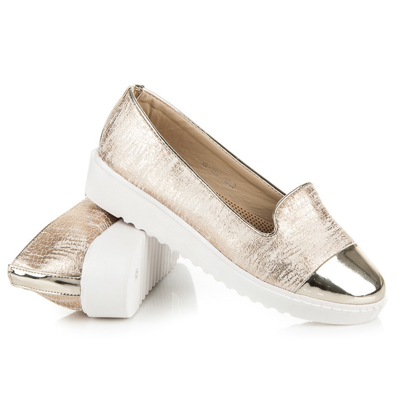 Nio Nio Senhores de ouro na plataforma dourado 2