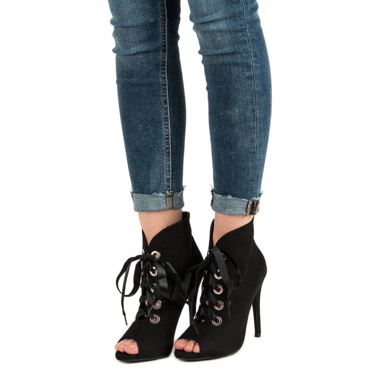 Bestelle Botas de ponta aberta amarradas preto 1