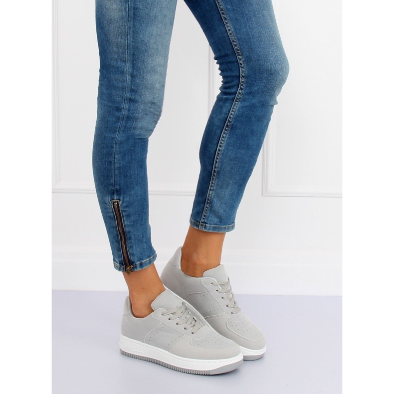 Tênis esportivos cinza LV74P 1