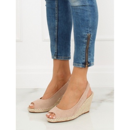 Alpercatas em uma cunha bege YY29P Beige 2 Alpercatas em uma cunha bege YY29P Beige 2