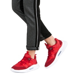 Tênis vermelho claro 2