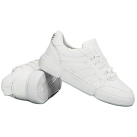 Calçados esportivos confortáveis branco 1