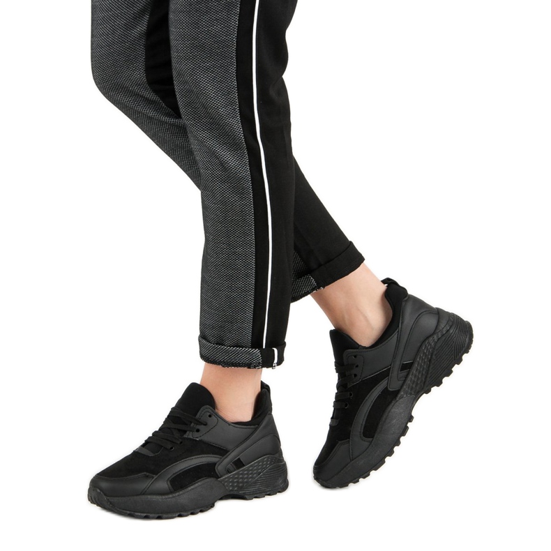 Small Swan Tênis pretos na plataforma 1