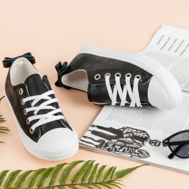 Tênis preto baixo 1