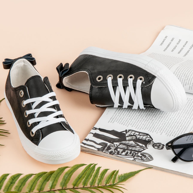 Tênis preto baixo 1