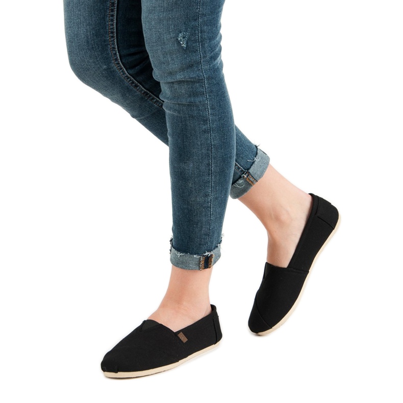 Slipons pretos clássicos 2