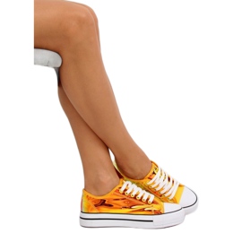 Tênis amarelo XL19P gasolina amarelo dourado 1