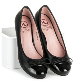 Kylie Bombas de cunha preto 2