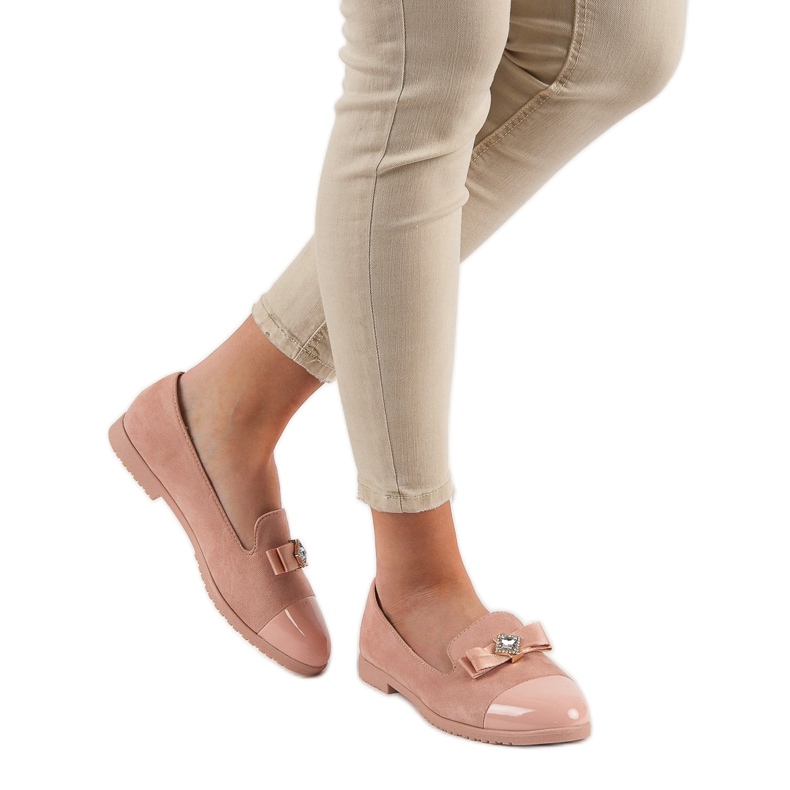 Lordes com nariz envernizado rosa 1