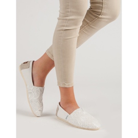 L. Day Slipons com padrão bege 2