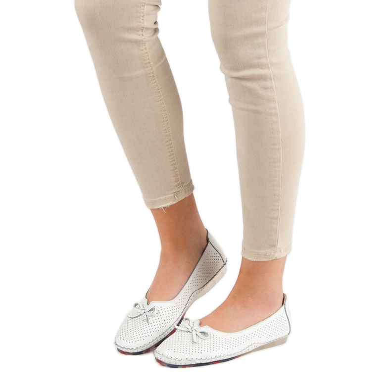 Bailarinas de couro VINCEZA openwork branco 1