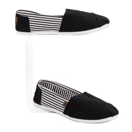 Sapatilhas leves branco preto 2 Sapatilhas leves branco preto 2