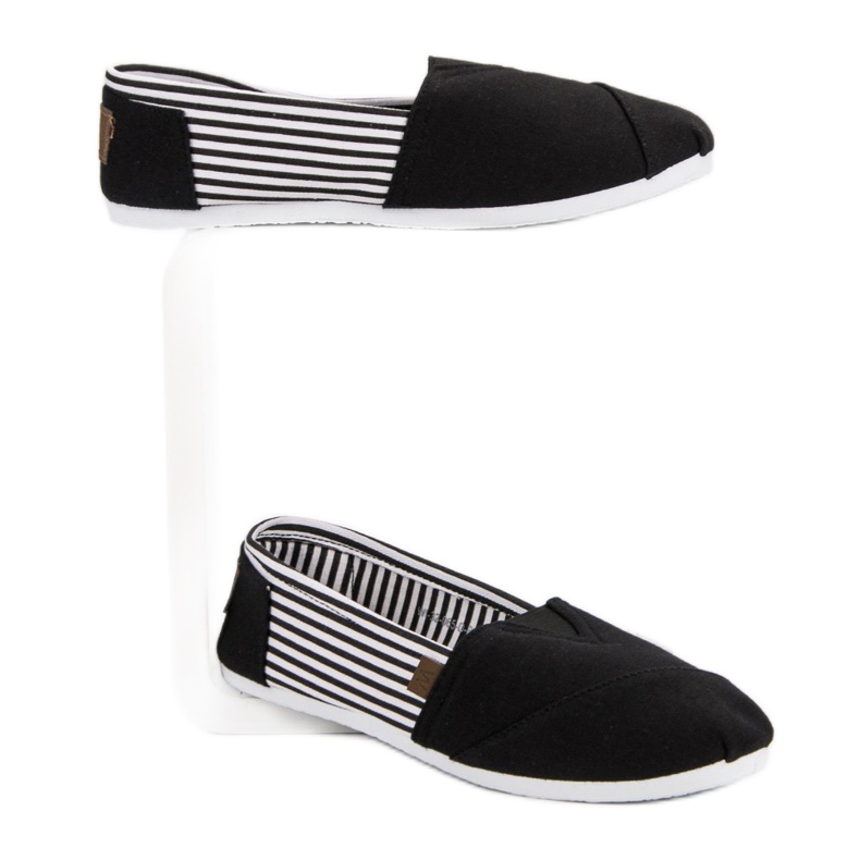 Sapatilhas leves branco preto 2