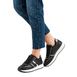 Tênis Pretos Confortáveis 2