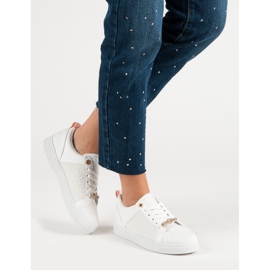 Calçados Esportivos Brancos 2