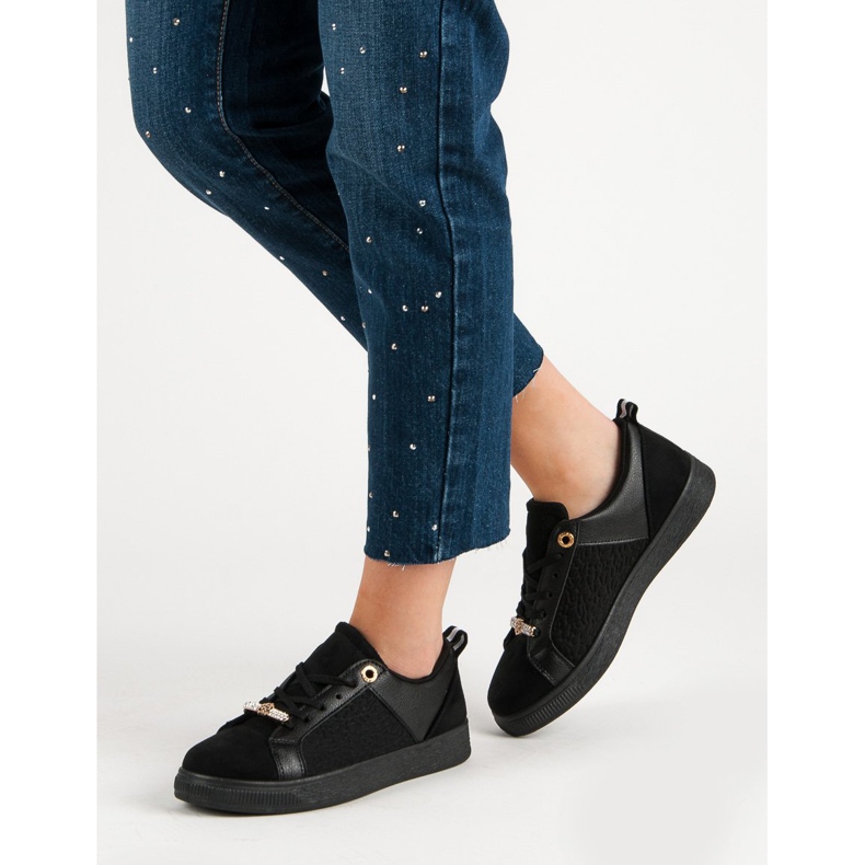 Calçados Esportivos Pretos 2