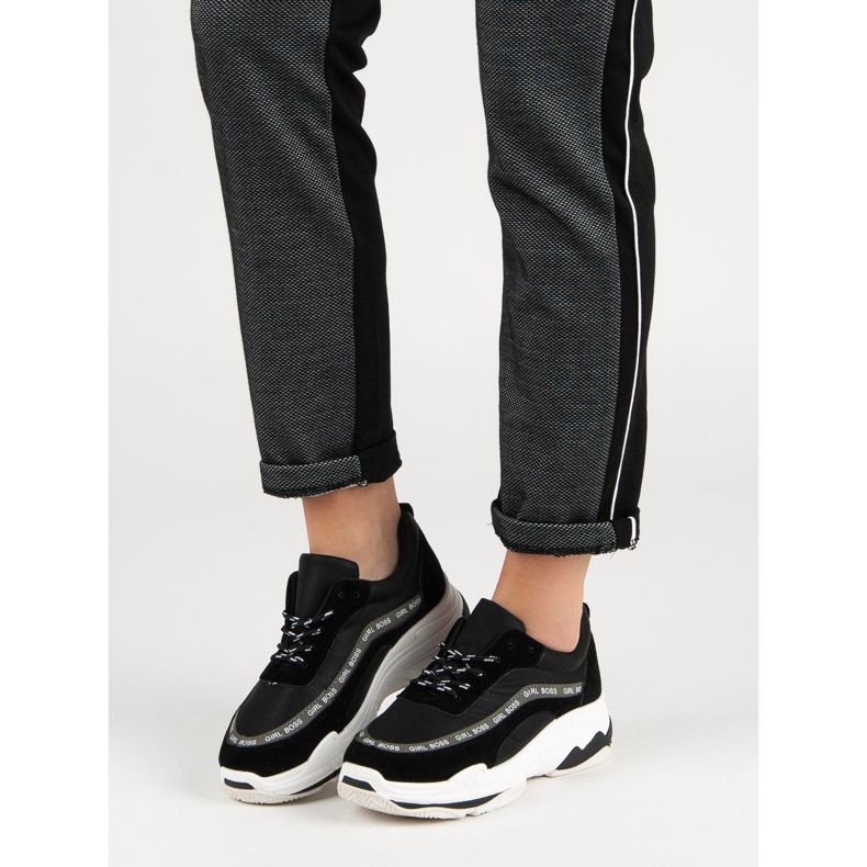 Calçado desportivo preto VICES 1