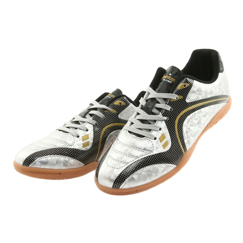 Pavilhão esportivo American Club em prata 3