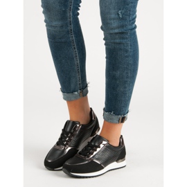 Calçados Esportivos Pretos 2