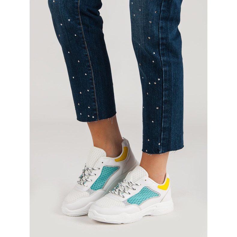 Calçados esportivos confortáveis branco multicolorido 1 Calçados esportivos confortáveis branco multicolorido 1