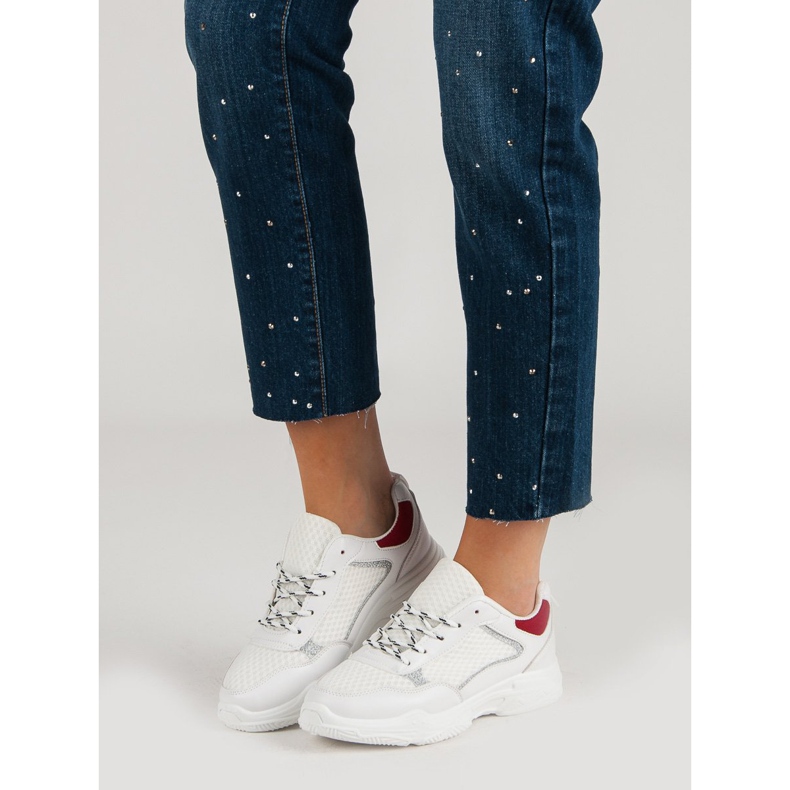 Calçados esportivos confortáveis branco 1